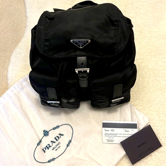 ❌SOLD ❌ PRADA Small Re-Nylon backpack - Picture 1 of 5